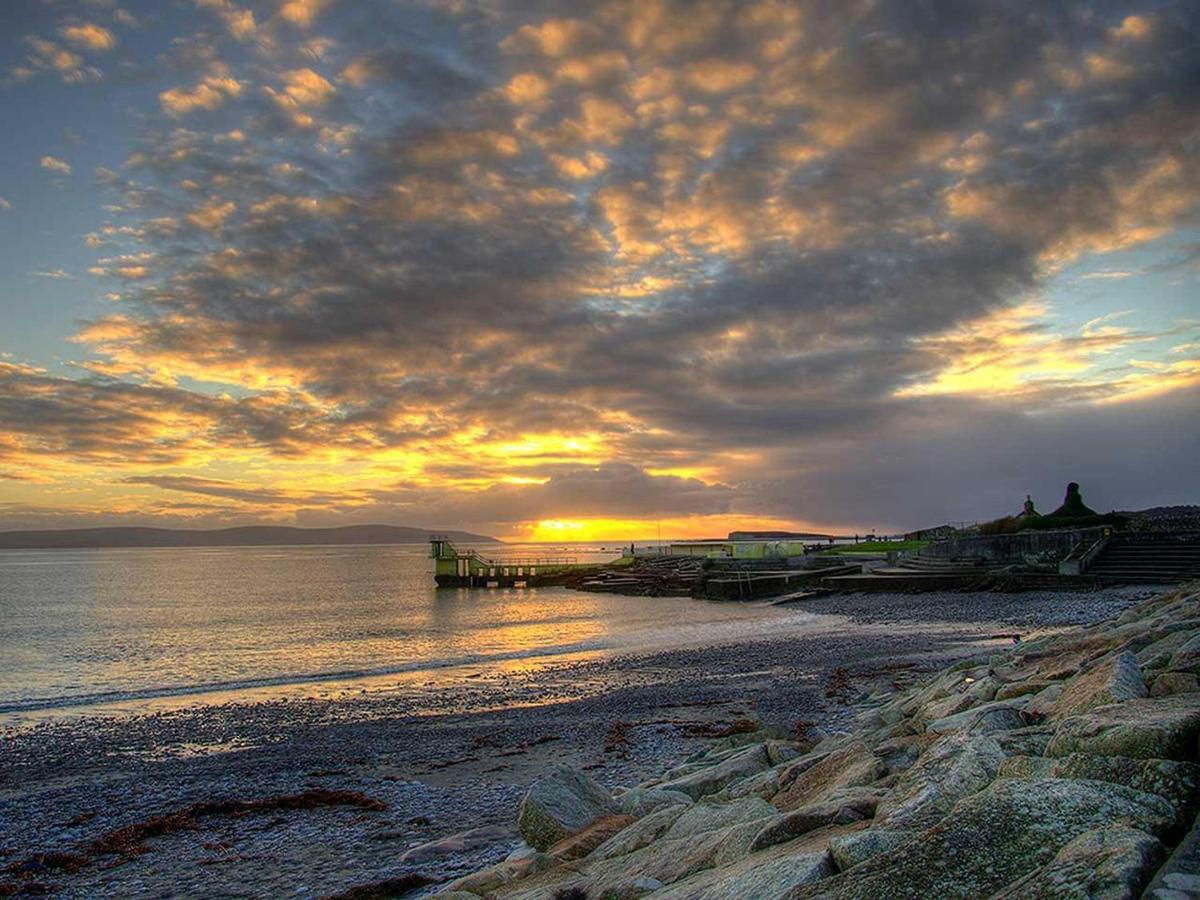 Mocha Newcastle Bed and Breakfast Galway Buitenkant foto