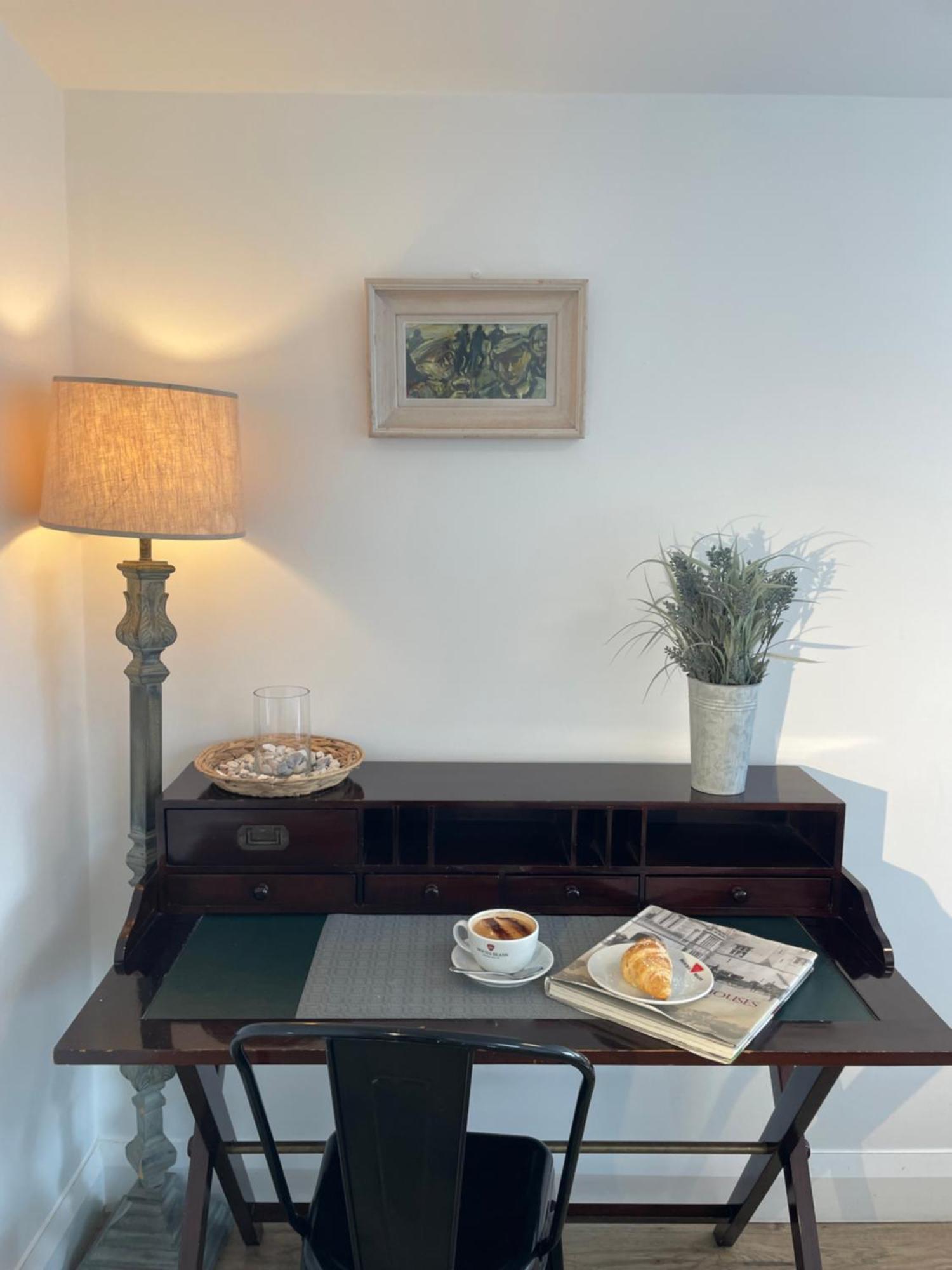 Mocha Newcastle Bed and Breakfast Galway Buitenkant foto